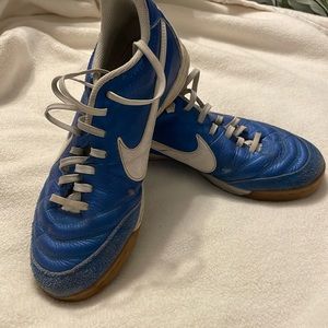 Nike Tiempo shoes Size 7